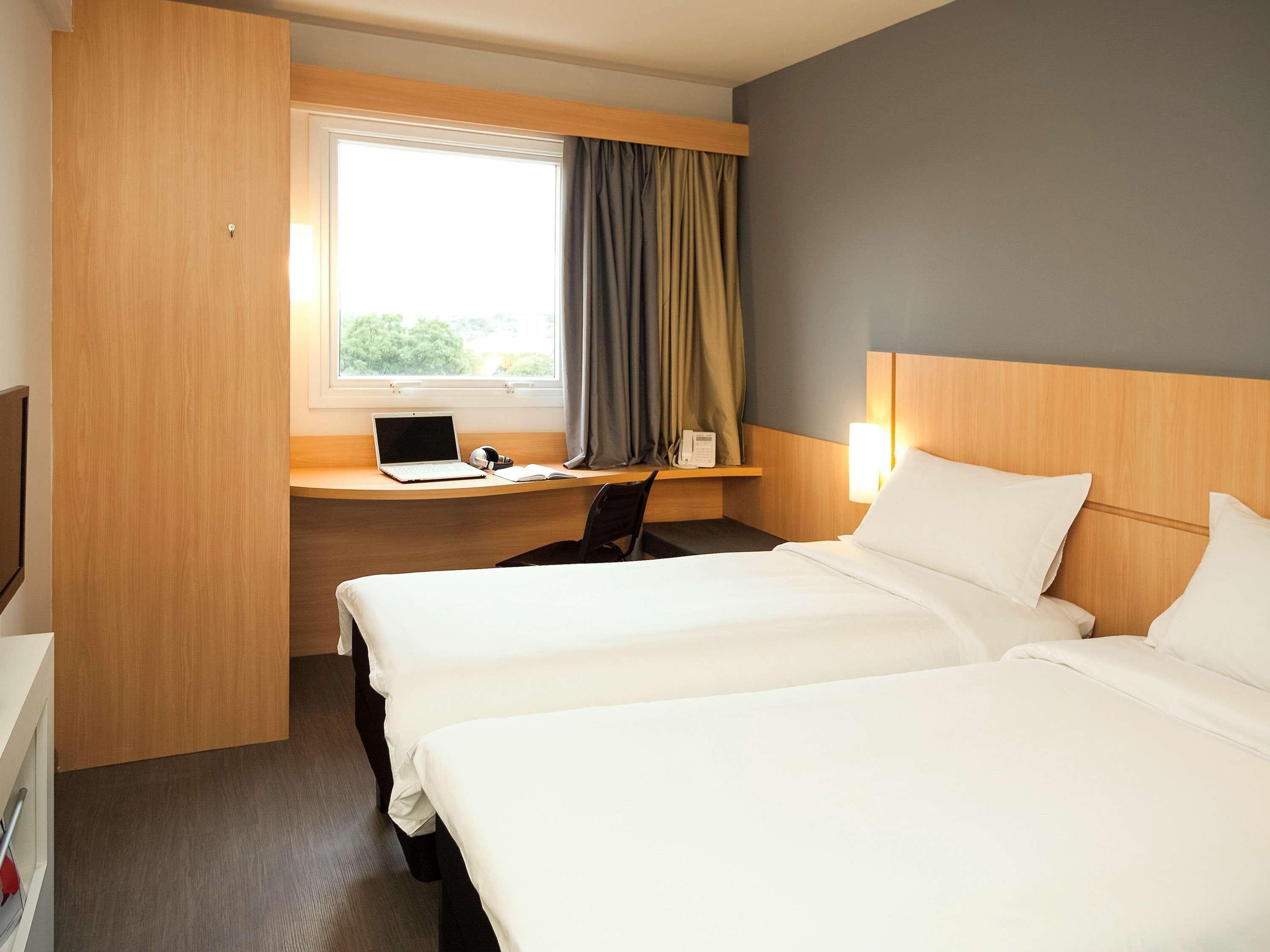 Ibis Joinville Exterior photo